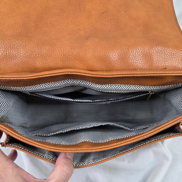 JustFab Sachel Purse - Picture 8 of 9